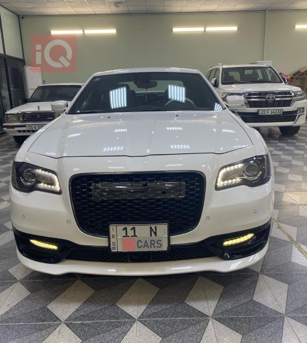 کرایسلەر 300